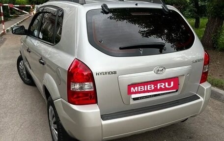 Hyundai Tucson III, 2008 год, 890 000 рублей, 4 фотография