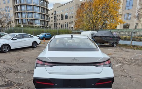 Hyundai Elantra, 2024 год, 2 650 000 рублей, 4 фотография