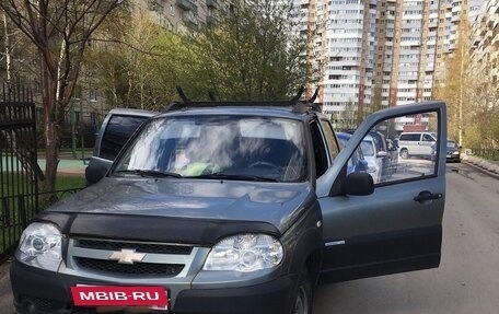 Chevrolet Niva I рестайлинг, 2011 год, 499 000 рублей, 7 фотография
