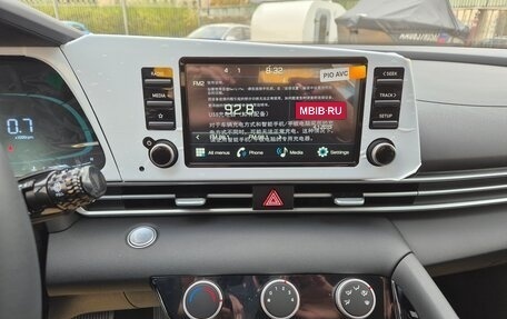 Hyundai Elantra, 2024 год, 2 650 000 рублей, 15 фотография