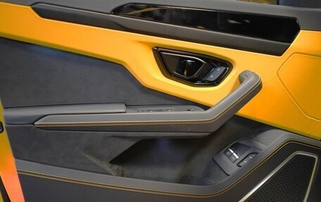 Lamborghini Urus I, 2025 год, 55 000 000 рублей, 16 фотография
