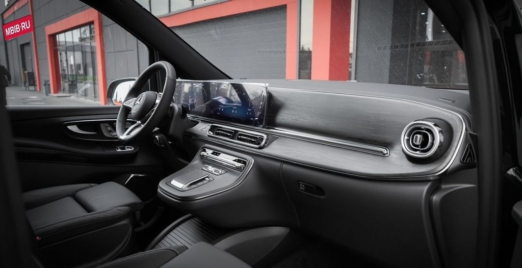 Mercedes-Benz V-Класс, 2024 год, 15 490 000 рублей, 10 фотография