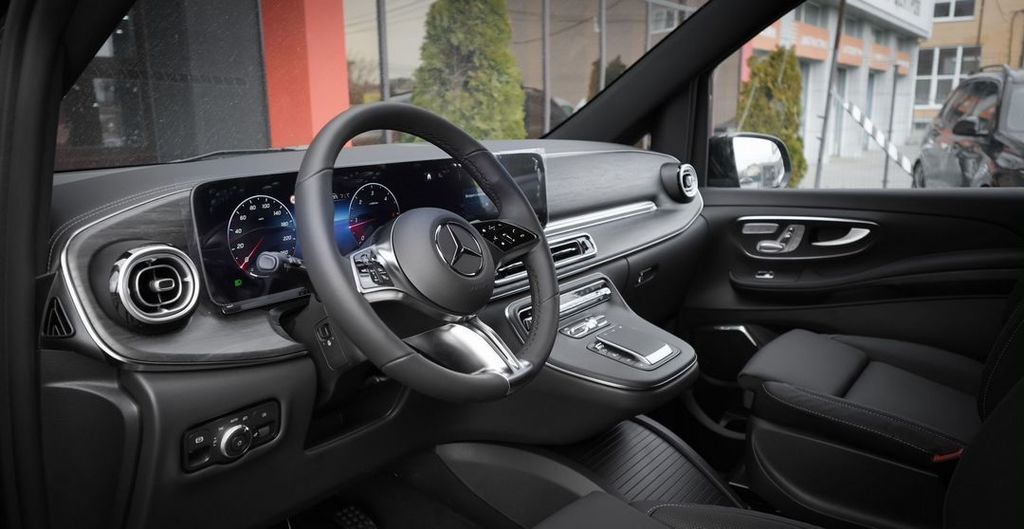 Mercedes-Benz V-Класс, 2024 год, 15 490 000 рублей, 14 фотография