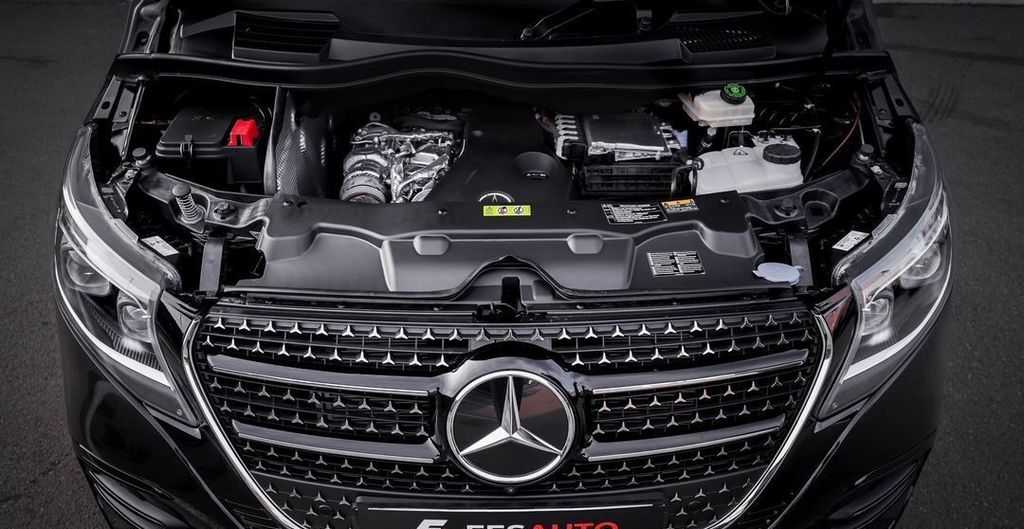 Mercedes-Benz V-Класс, 2024 год, 15 490 000 рублей, 25 фотография
