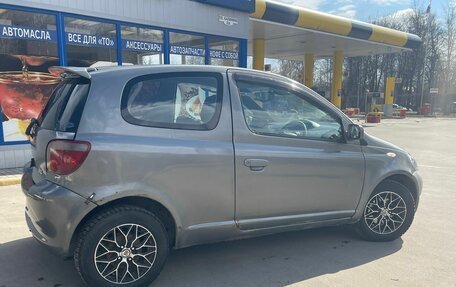Toyota Vitz, 1999 год, 239 000 рублей, 1 фотография