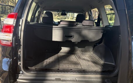 Toyota Land Cruiser Prado 150 рестайлинг 2, 2015 год, 3 895 000 рублей, 4 фотография