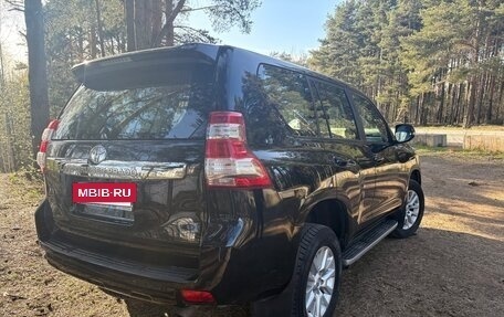 Toyota Land Cruiser Prado 150 рестайлинг 2, 2015 год, 3 895 000 рублей, 17 фотография
