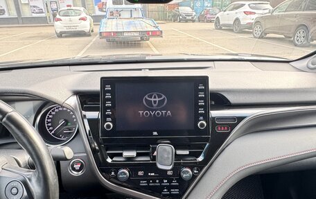 Toyota Camry, 2021 год, 2 700 000 рублей, 16 фотография
