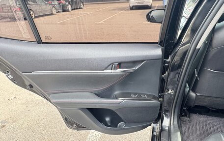 Toyota Camry, 2021 год, 2 700 000 рублей, 18 фотография