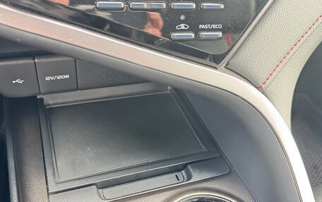 Toyota Camry, 2021 год, 2 700 000 рублей, 24 фотография