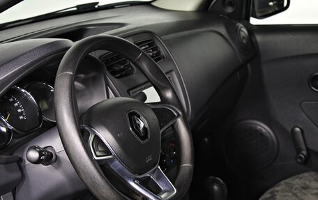 Renault Logan II, 2019 год, 867 000 рублей, 12 фотография