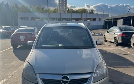 Opel Zafira B, 2007 год, 390 000 рублей, 3 фотография