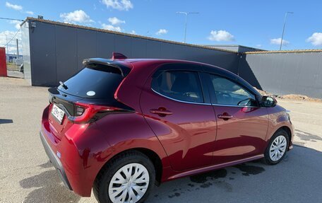 Toyota Yaris, 2020 год, 1 950 000 рублей, 4 фотография