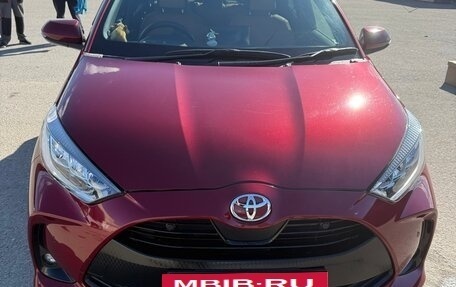 Toyota Yaris, 2020 год, 1 950 000 рублей, 5 фотография