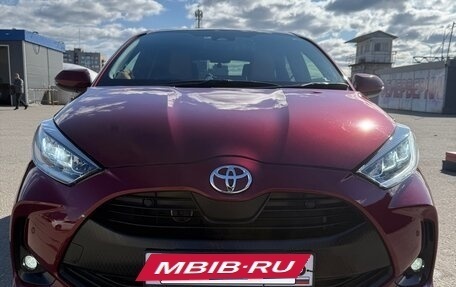 Toyota Yaris, 2020 год, 1 950 000 рублей, 13 фотография