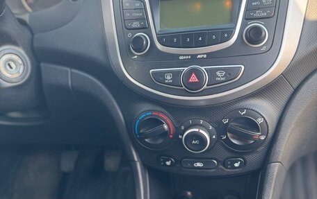 Hyundai Solaris II рестайлинг, 2012 год, 830 000 рублей, 13 фотография