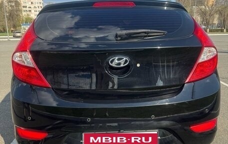 Hyundai Solaris II рестайлинг, 2012 год, 830 000 рублей, 5 фотография