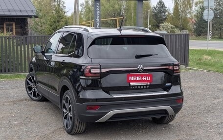 Volkswagen T-Cross I, 2020 год, 1 800 000 рублей, 10 фотография