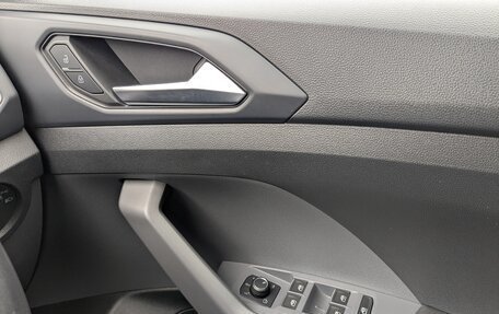 Volkswagen T-Cross I, 2020 год, 1 800 000 рублей, 21 фотография