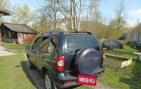 Chevrolet Niva I рестайлинг, 2013 год, 640 000 рублей, 3 фотография