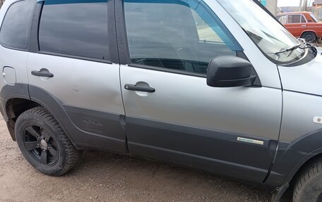 Chevrolet Niva I рестайлинг, 2015 год, 420 000 рублей, 13 фотография