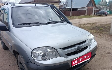 Chevrolet Niva I рестайлинг, 2015 год, 420 000 рублей, 10 фотография