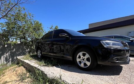 Volkswagen Jetta VI, 2012 год, 900 000 рублей, 3 фотография