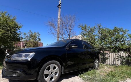 Volkswagen Jetta VI, 2012 год, 900 000 рублей, 4 фотография