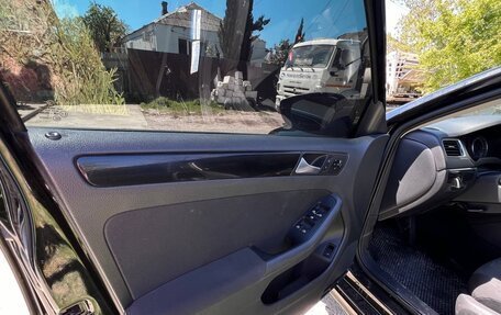 Volkswagen Jetta VI, 2012 год, 900 000 рублей, 11 фотография