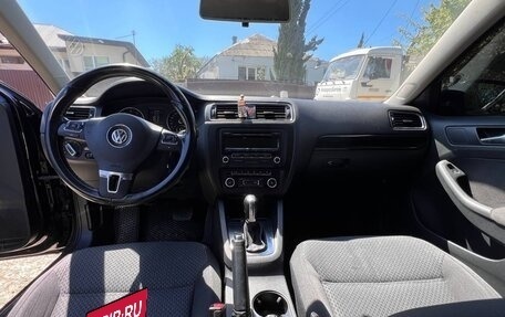 Volkswagen Jetta VI, 2012 год, 900 000 рублей, 6 фотография