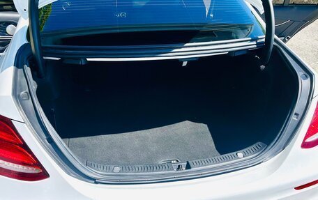 Mercedes-Benz E-Класс, 2019 год, 1 700 000 рублей, 18 фотография