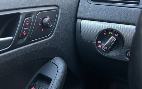 Volkswagen Jetta VI, 2016 год, 1 350 000 рублей, 6 фотография
