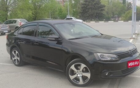 Volkswagen Jetta VI, 2013 год, 1 299 000 рублей, 1 фотография