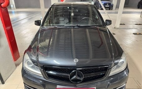 Mercedes-Benz C-Класс, 2011 год, 1 600 000 рублей, 1 фотография