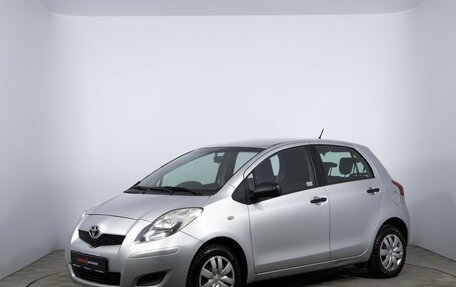Toyota Yaris III рестайлинг, 2009 год, 630 000 рублей, 1 фотография