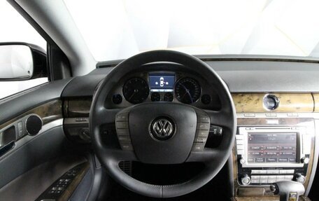 Volkswagen Phaeton I рестайлинг, 2013 год, 1 200 000 рублей, 6 фотография