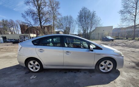 Toyota Prius, 2010 год, 1 000 000 рублей, 3 фотография