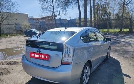 Toyota Prius, 2010 год, 1 000 000 рублей, 4 фотография