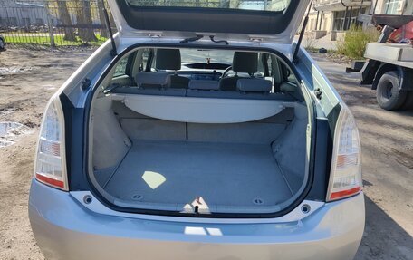 Toyota Prius, 2010 год, 1 000 000 рублей, 9 фотография