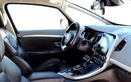 Renault Espace V рестайлинг, 2016 год, 1 799 999 рублей, 29 фотография