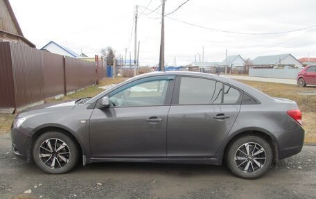 Chevrolet Cruze II, 2011 год, 770 000 рублей, 3 фотография