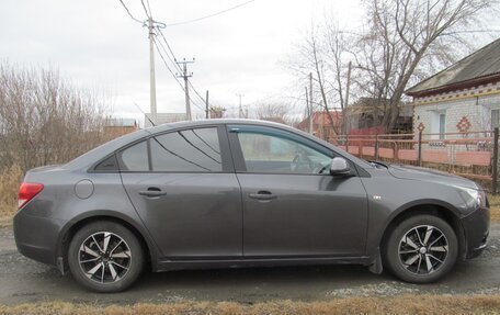 Chevrolet Cruze II, 2011 год, 770 000 рублей, 4 фотография