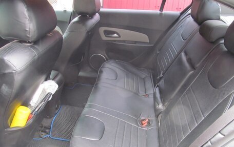 Chevrolet Cruze II, 2011 год, 770 000 рублей, 10 фотография