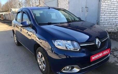 Renault Logan II, 2015 год, 525 000 рублей, 3 фотография