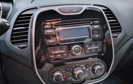 Renault Kaptur I рестайлинг, 2017 год, 1 700 000 рублей, 23 фотография