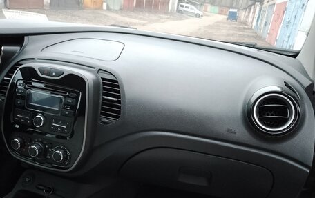 Renault Kaptur I рестайлинг, 2017 год, 1 700 000 рублей, 31 фотография