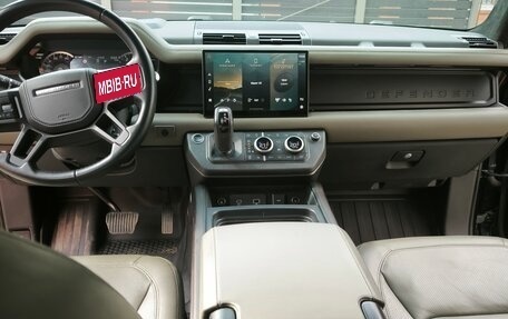 Land Rover Defender II, 2021 год, 11 000 000 рублей, 7 фотография