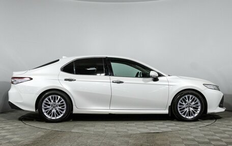 Toyota Camry, 2018 год, 2 650 000 рублей, 4 фотография