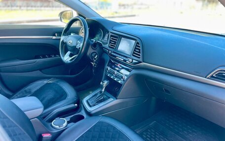 Hyundai Elantra VI рестайлинг, 2019 год, 1 495 000 рублей, 18 фотография