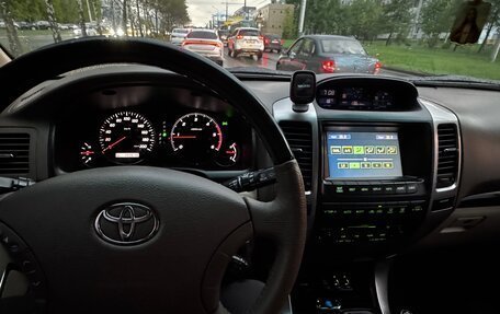 Toyota Land Cruiser Prado 120 рестайлинг, 2009 год, 2 700 000 рублей, 14 фотография